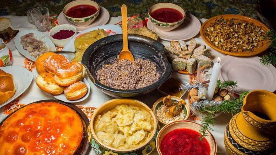 12 пісних страв: символіка кожної страви та регіональні варіації