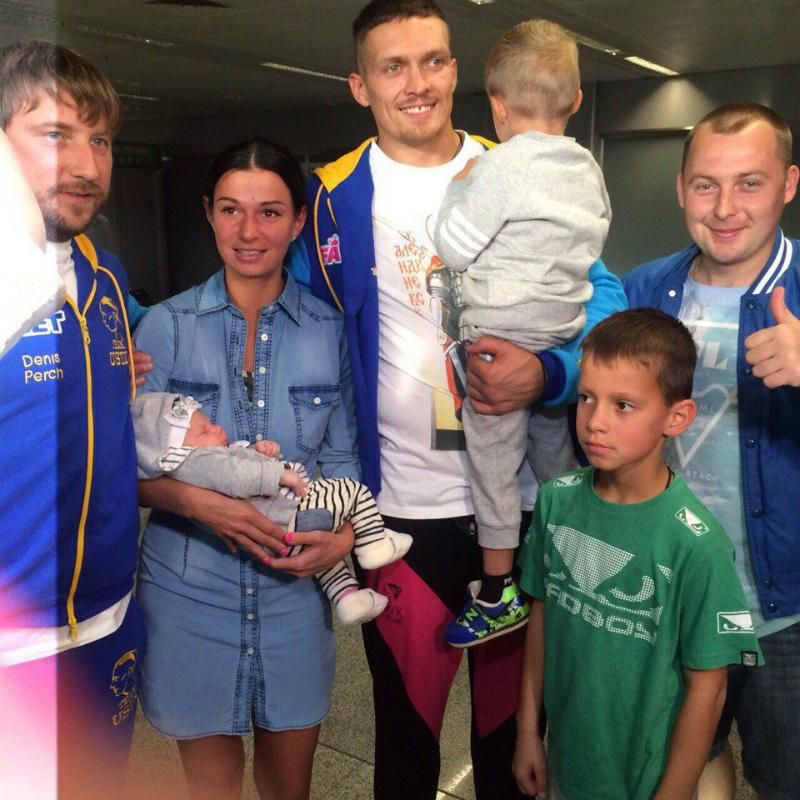 Скільки Дітей У Усика: Поглиблений Огляд Особистого Життя Чемпіона
