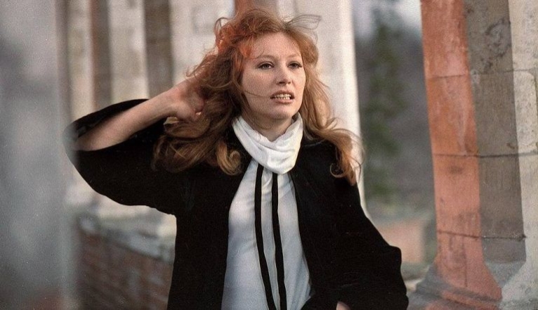 Алла Пугачёва в молодости: первые шаги к славе и становление артистки