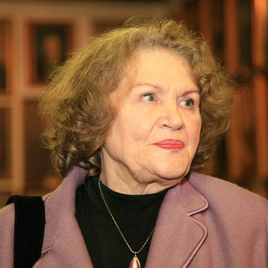 Ліна Костенко Біографія: Життя і Творчість Видатної Української Поетеси
