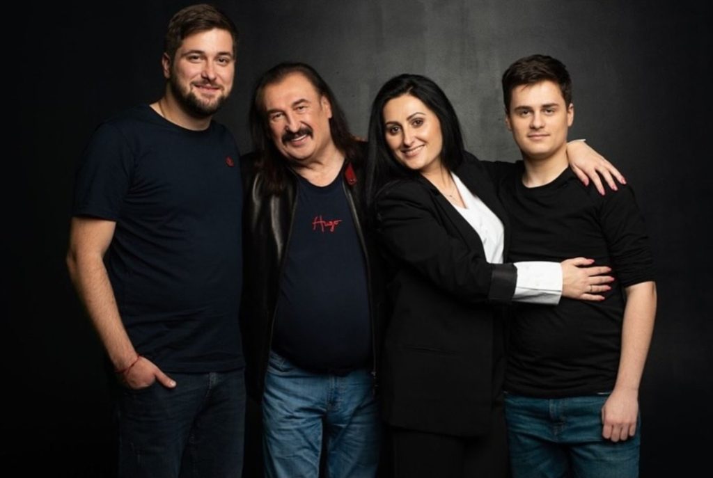 Степан Гига Семья Фото: Личная Жизнь и Карьера Известного Артиста