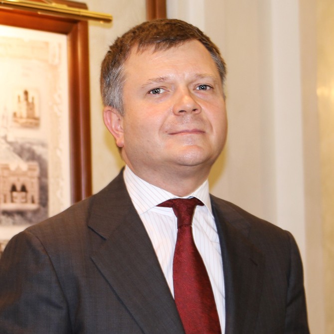 Андрій Єрмак Особисте Життя: Детальний Огляд Біографії, Родини та Кар’єри