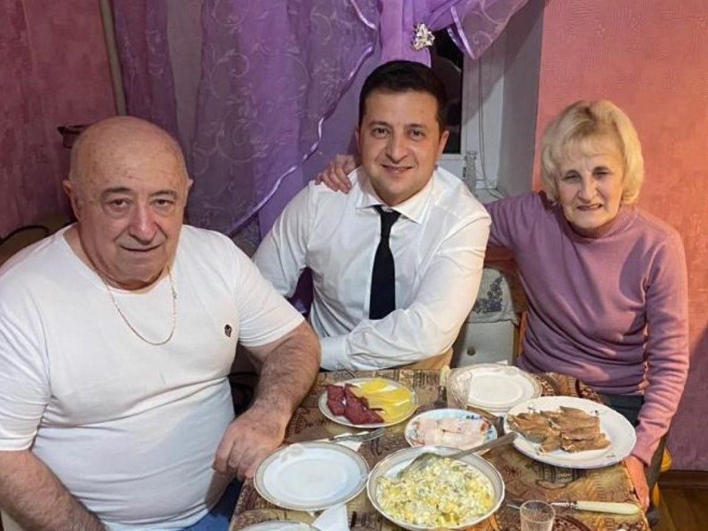 Родители Зеленского: Владимир и Римма Зеленские – биография и жизненный путь