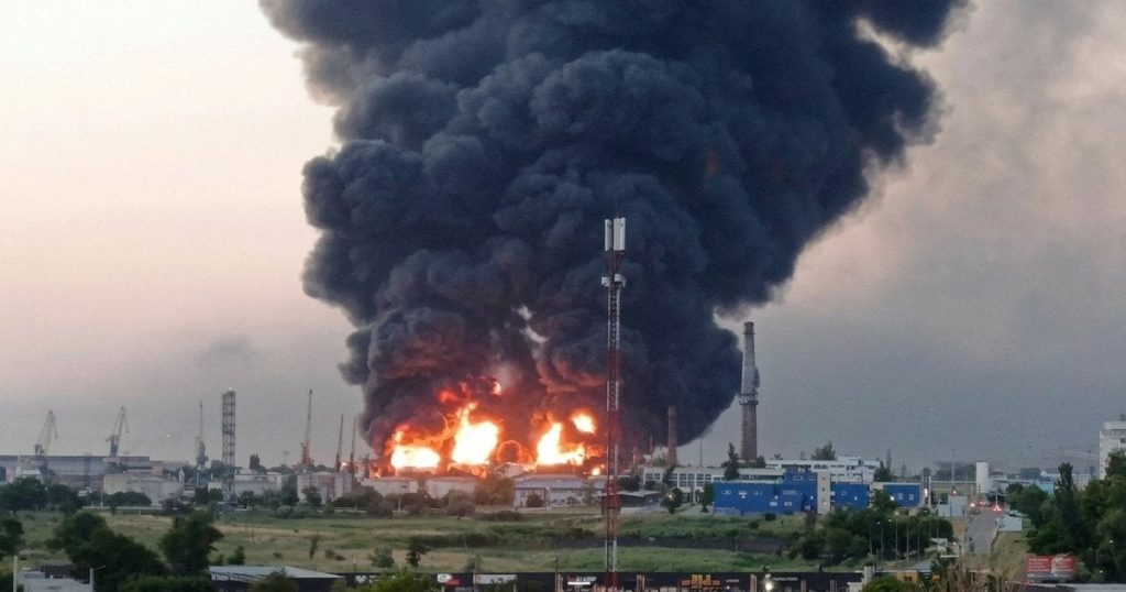 Землетруси, атака на російську ФСБ та пожежа в порту: що зараз відбувається в окупованому Криму