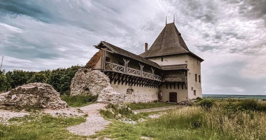 Приголомшливе відкриття у Галицькому замку: знайшли таємну кімнату, до якої не заходили століттями