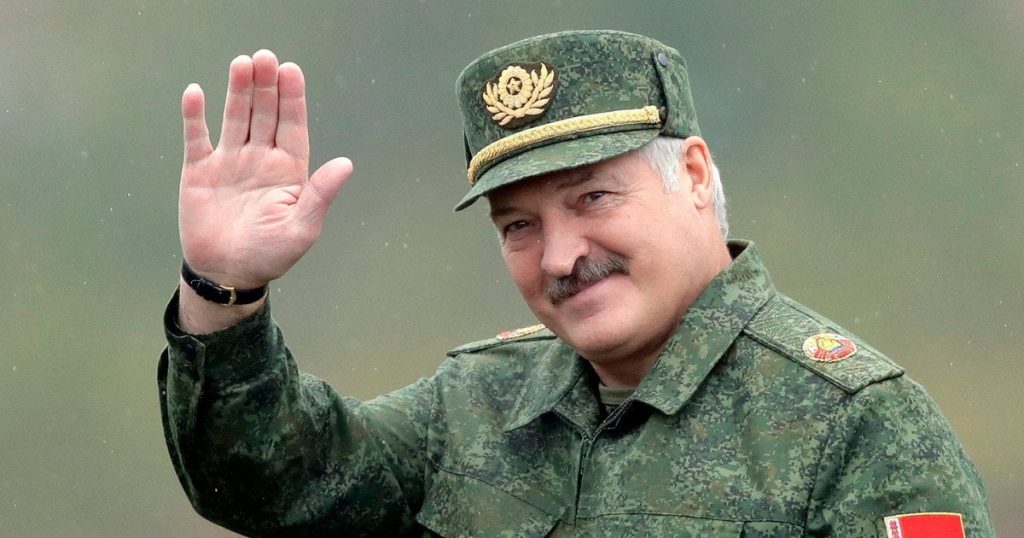 Білорусь масово викликає військовозобов’язаних до військкоматів: що відомо