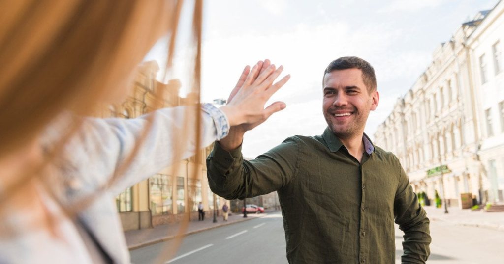 Забудьте про слово “пока” — це неправильно: як гарно попрощатися українською