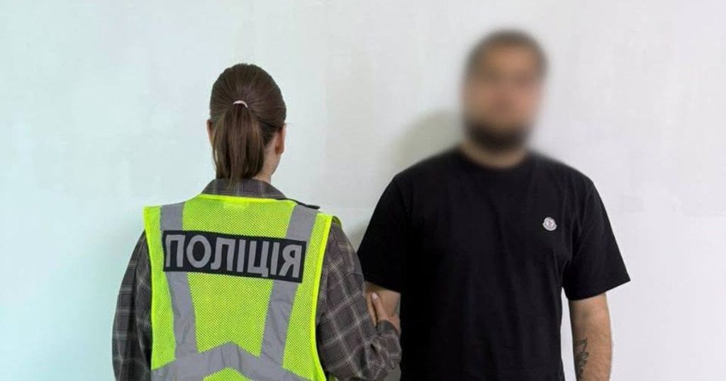 У Києві шахрай виманив у пенсіонерки майже мільйон гривень, прикриваючись СБУ: як діяла схема