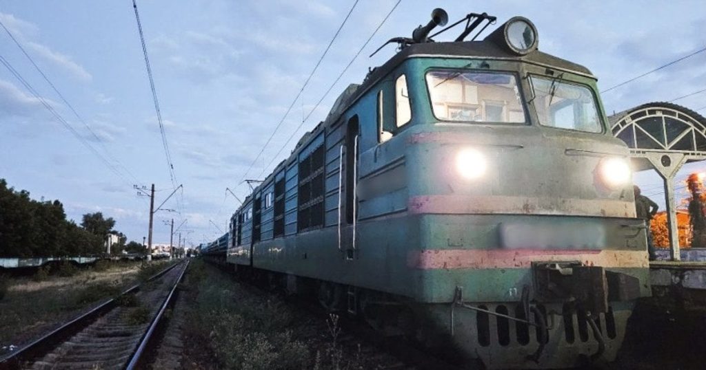 Під Києвом — нова смертельна ДТП з поїздом: загинула 26-річна жінка, перші деталі