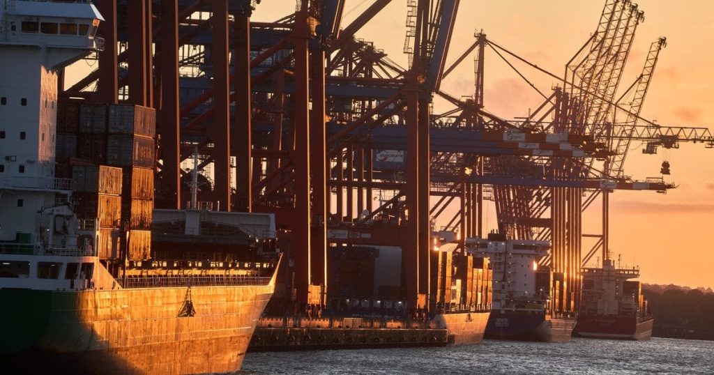 РФ перекрила Донсько-Азовський канал через атаки безпілотників — Reuters