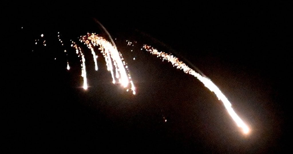 У Києві пролунали вибухи: столиця під ракетною атакою