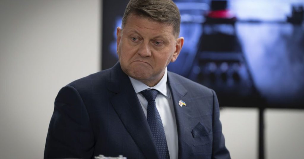 Залужний визначився щодо президентських виборів: ЗМІ розповіли про розмову із Зеленським