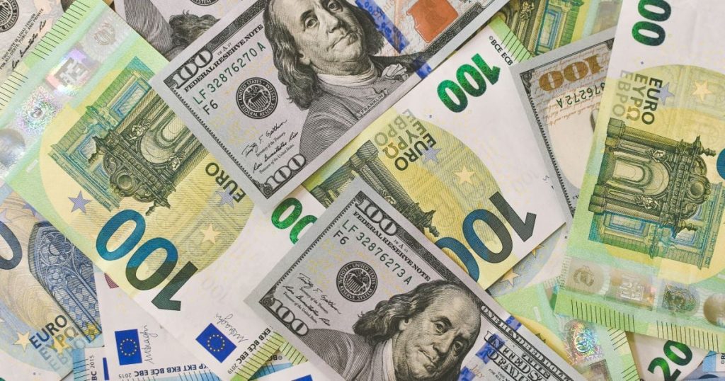 Курс валют на суботу, 18 липня: скільки коштують долар, євро і злотий