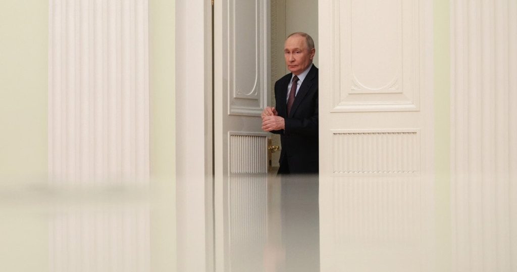 Кремль охопила паніка: пропагандисти Путіна здійняли «бунт» через нищівні українські удари вглиб РФ